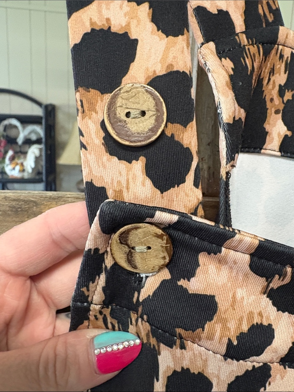 Women’s Leopard Print Overall Jumpsuit NWT - Picture 3 of 6